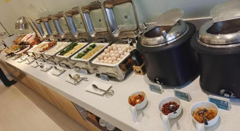 City Comfort Inn Dandong Railway Station Yalu River Scenic Area