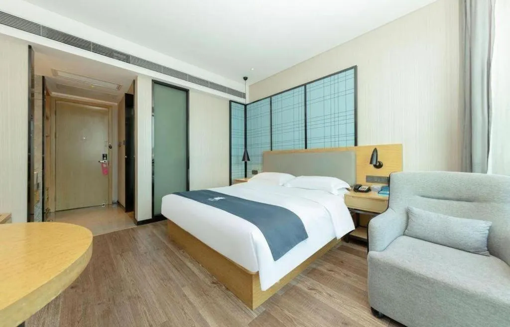 Bed in Echarm Hotel Changsha Yuelu Mountain West Bus Station Metro Station