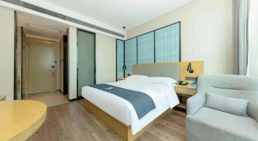 Bed in Echarm Hotel Changsha Yuelu Mountain West Bus Station Metro Station