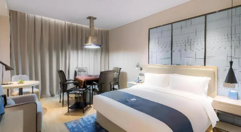 Bed in Echarm Hotel Changsha Yuelu Mountain West Bus Station Metro Station