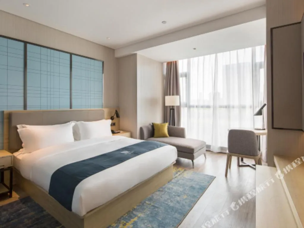 Bed in Echarm Hotel Changsha Yuelu Mountain West Bus Station Metro Station