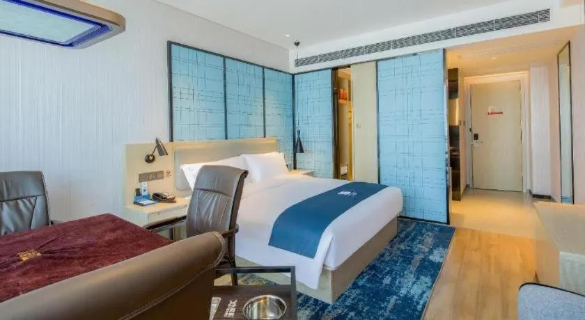 Bed in Echarm Hotel Changsha Yuelu Mountain West Bus Station Metro Station