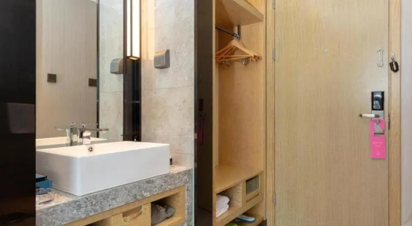 Echarm Hotel Changsha Yuelu Mountain West Bus Station Metro Station