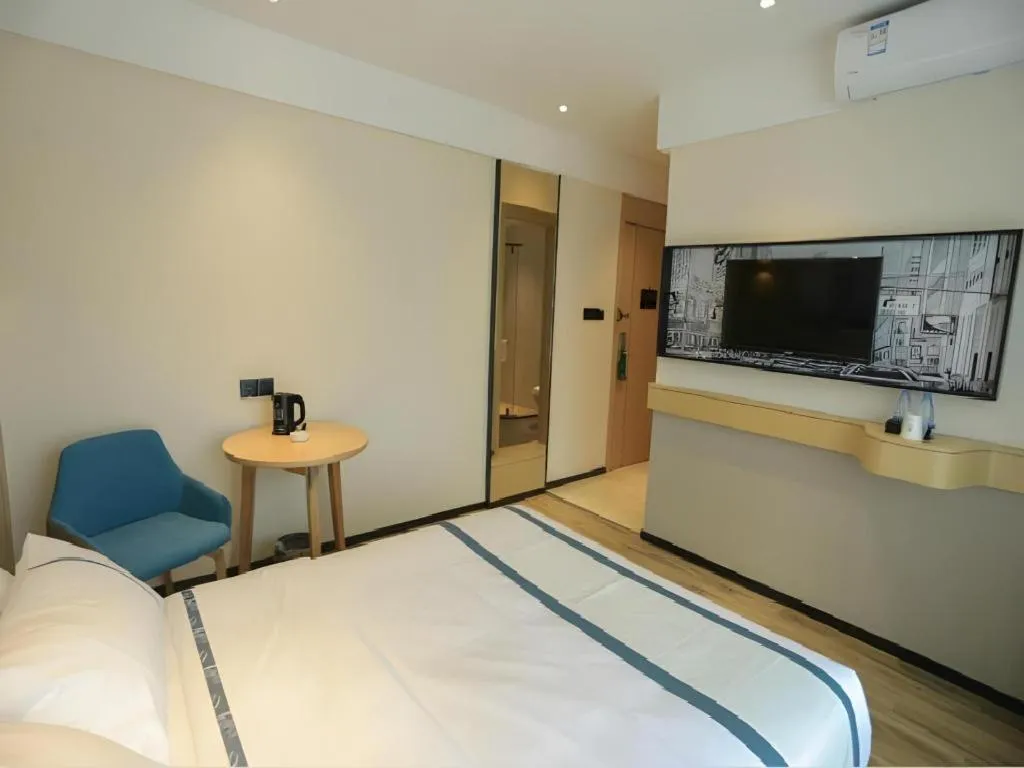 Bed in City Comfort Inn Nanchang Zhangshulin Shashagou Metro Station