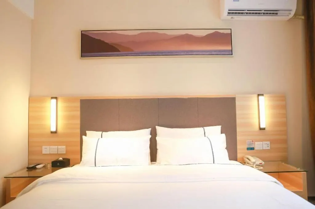 Bed in City Comfort Inn Anyang Railway Station