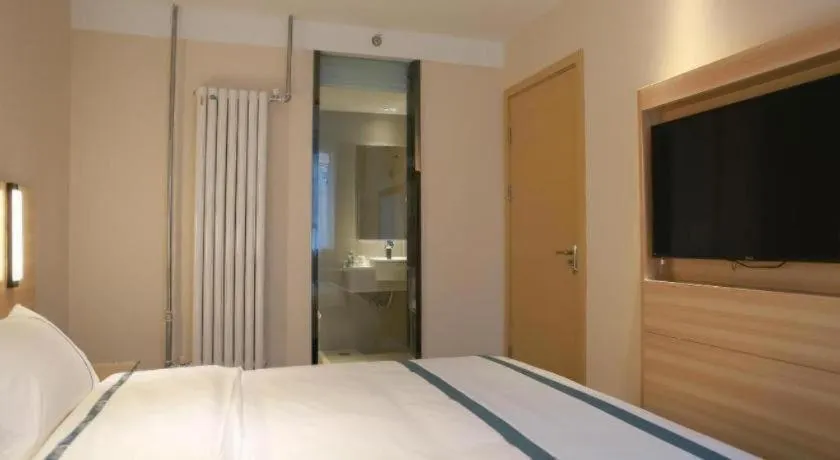 Bed in City Comfort Inn Anyang Railway Station