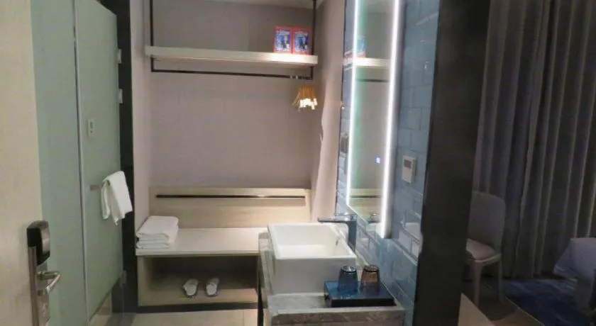 Echarm Hotel Nanchang Bayi Square Metro Station Wushang MALL