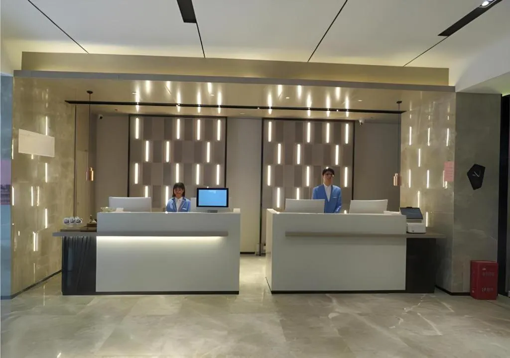 Echarm Hotel Nanchang Bayi Square Metro Station Wushang MALL