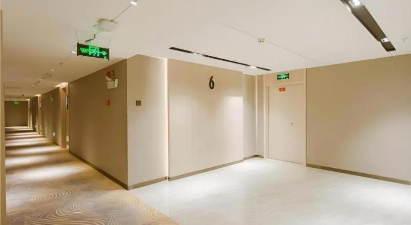 Echarm Hotel Nanchang Bayi Square Metro Station Wushang MALL