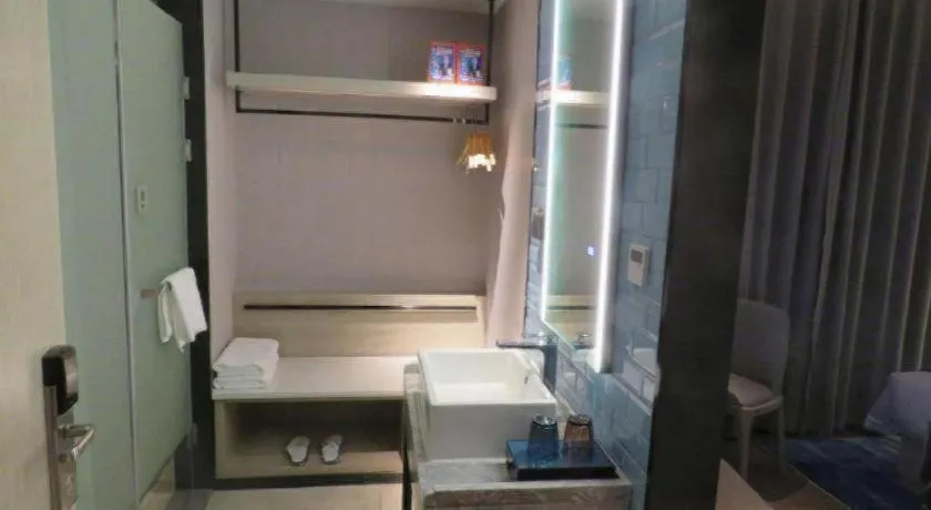 Echarm Hotel Nanchang Bayi Square Metro Station Wushang MALL