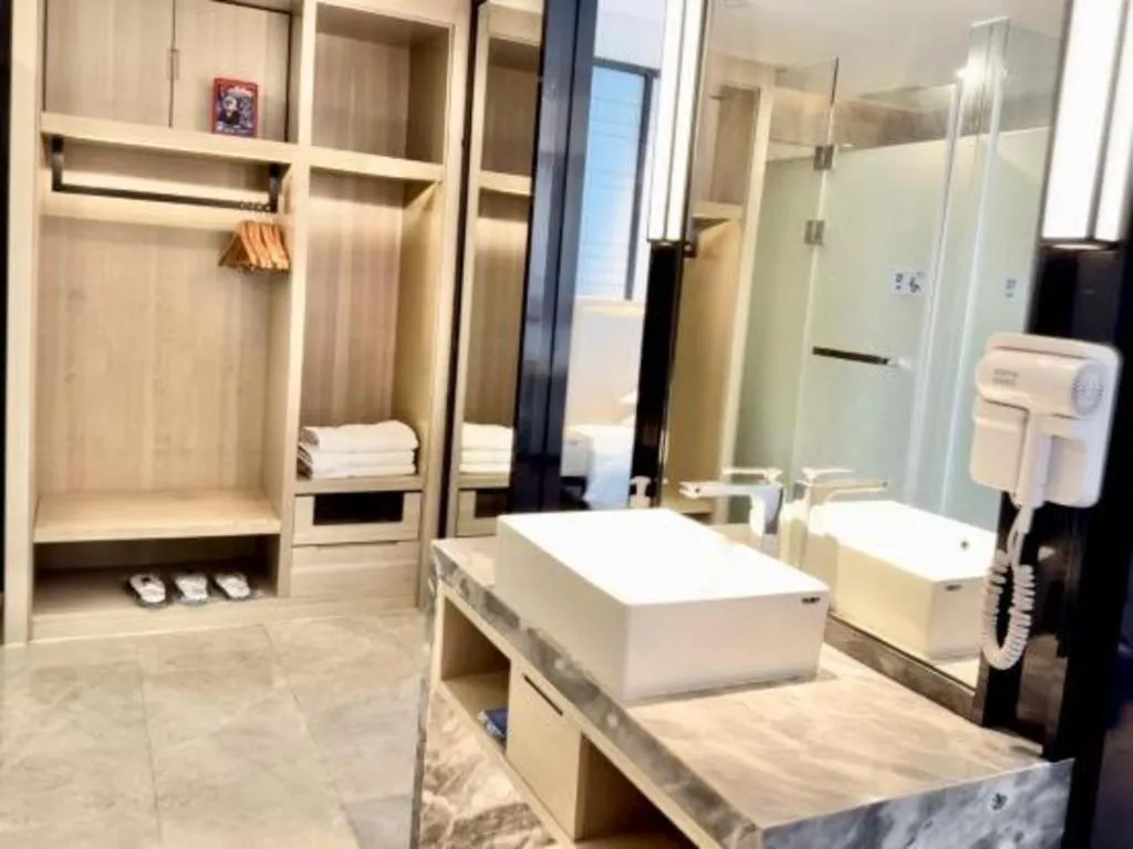 Echarm Hotel Huzhou Wuyue Plaza Children's Clothing City