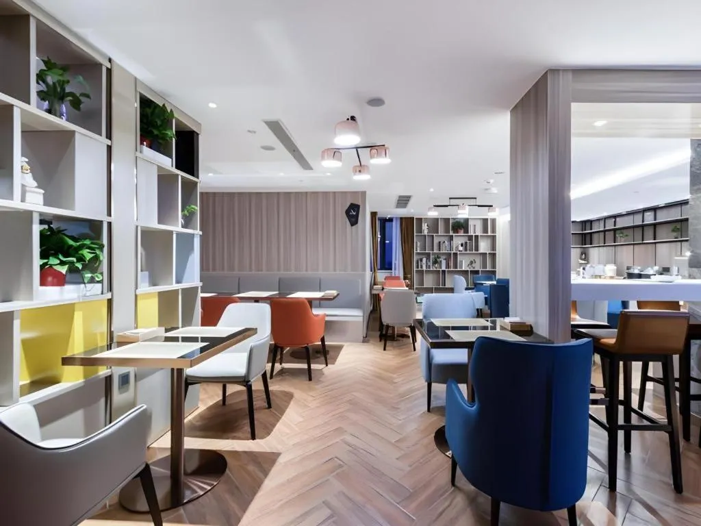 Echarm Hotel Huzhou Wuyue Plaza Children's Clothing City