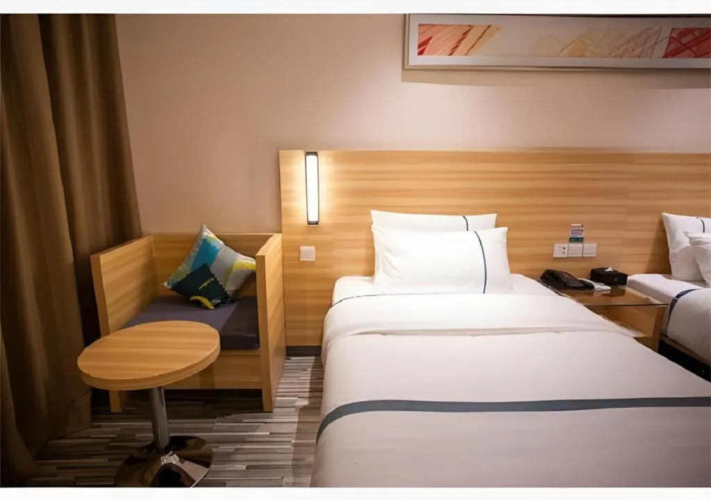 Bed in City Comfort Inn Qichun Experimental Middle School