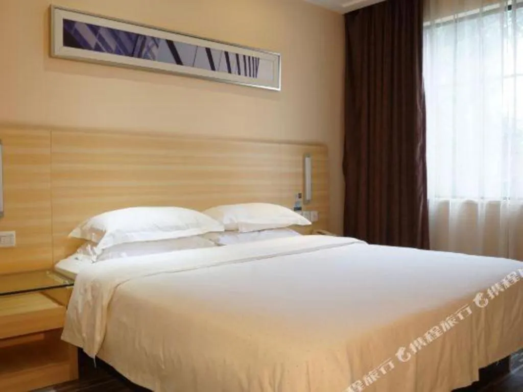 Bed in City Comfort Inn Yangjiang Yangxi Renmin Road Triumph Plaza