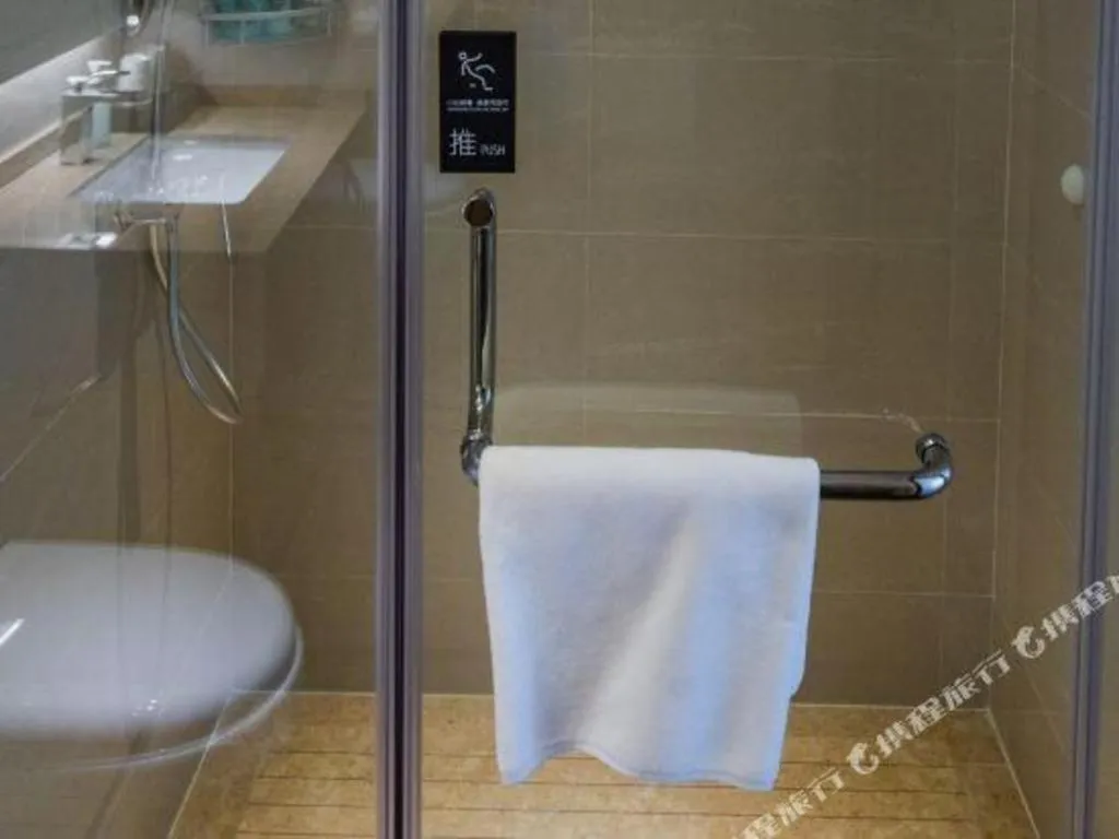 City Comfort Inn Yangjiang Yangxi Renmin Road Triumph Plaza