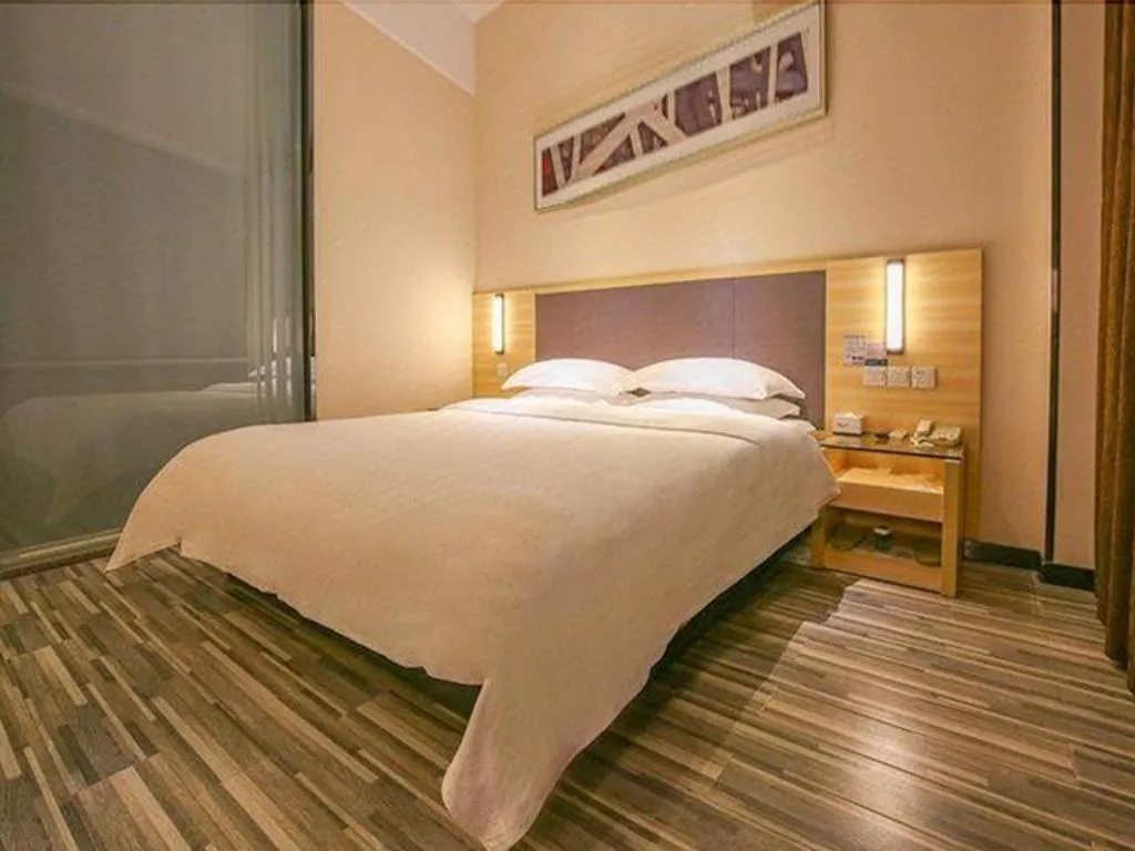 Bed in City Comfort Inn Yangjiang Yangxi Renmin Road Triumph Plaza