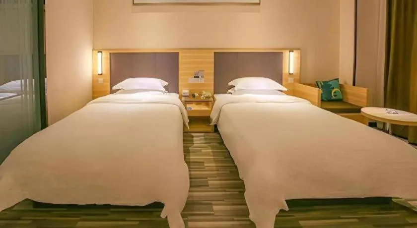 Bed in City Comfort Inn Yangjiang Yangxi Renmin Road Triumph Plaza