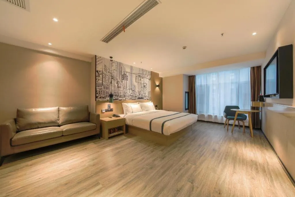 Bed in City Comfort Inn Shiyan High-speed Railway Wanda Plaza