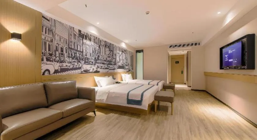 Bed in City Comfort Inn Shiyan High-speed Railway Wanda Plaza