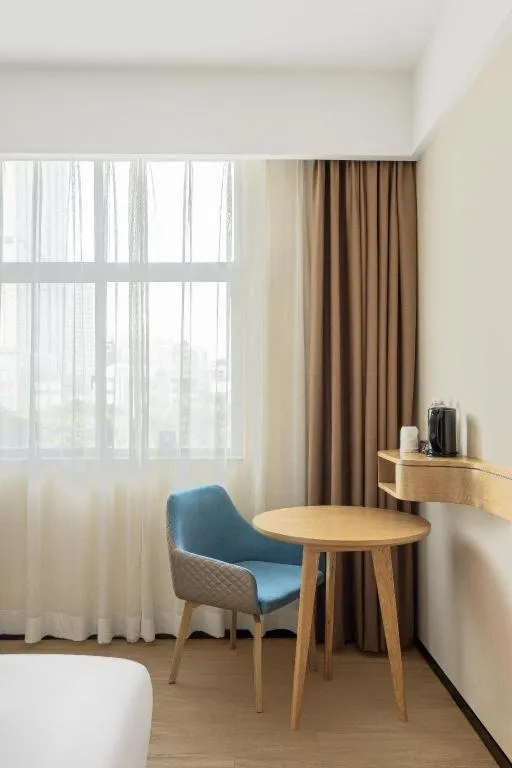 Bed in City Comfort Inn Shiyan High-speed Railway Wanda Plaza