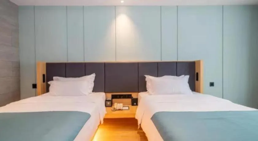 Bed in Immersing Hotels & Resort Yunzhu Meiyuan Wuyishan Impression Dahongpao