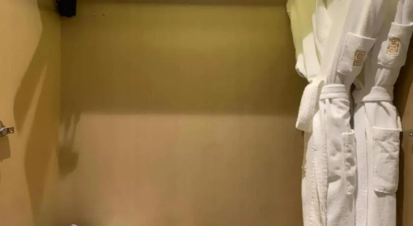 E-Cheng Hotel Yangjiang Baili Plaza