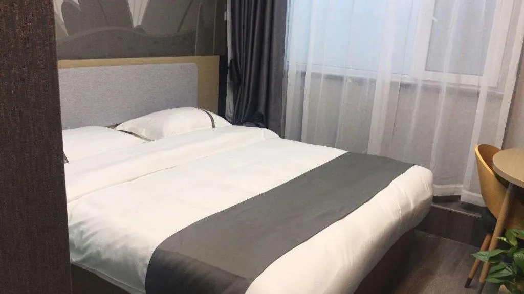Bed in Thank Inn Hotel Hebei Chengde Fengning Coach Terminal