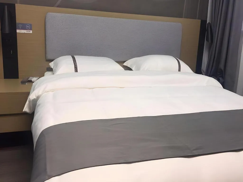 Bed in Thank Inn Hotel Hebei Chengde Fengning Coach Terminal