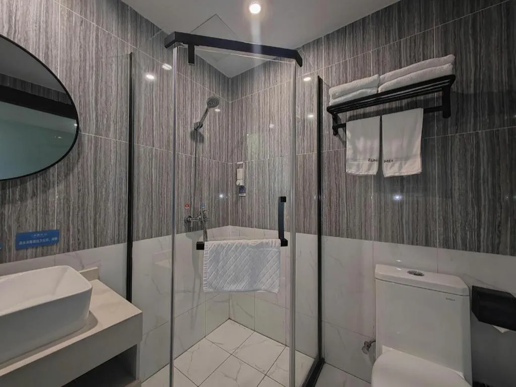 Thank Inn Hotel Anqing Guangcai Big Market Passenger Center