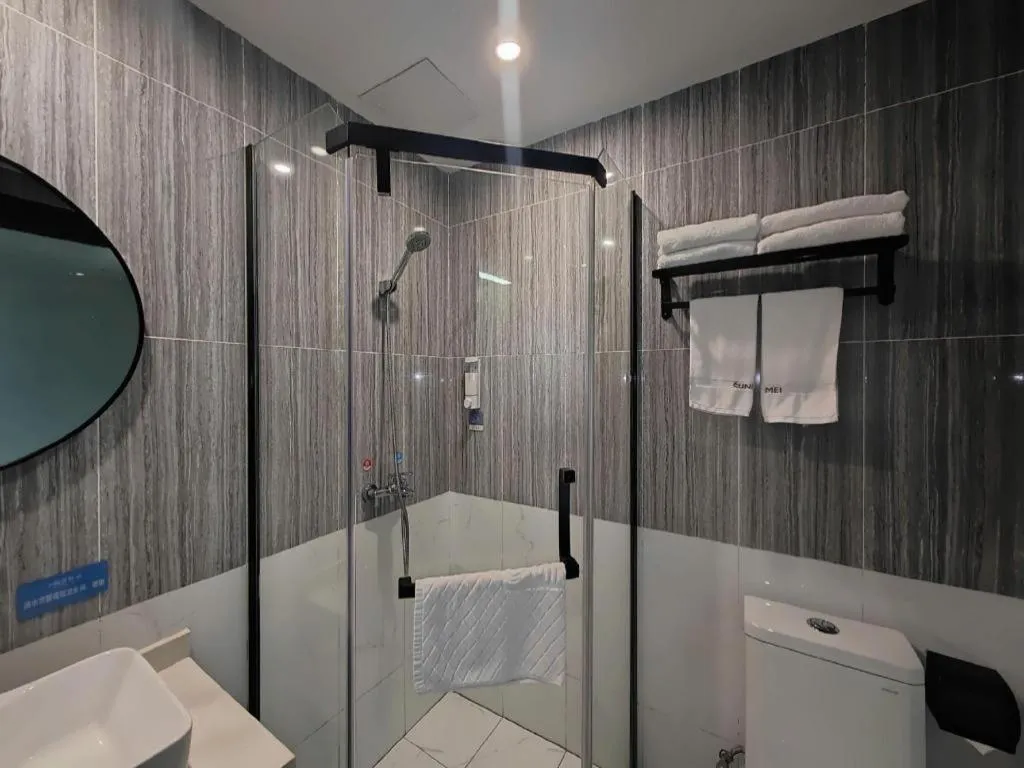 Thank Inn Hotel Anqing Guangcai Big Market Passenger Center