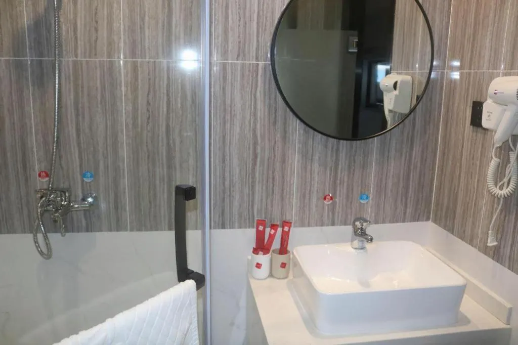 Thank Inn Hotel Anqing Guangcai Big Market Passenger Center