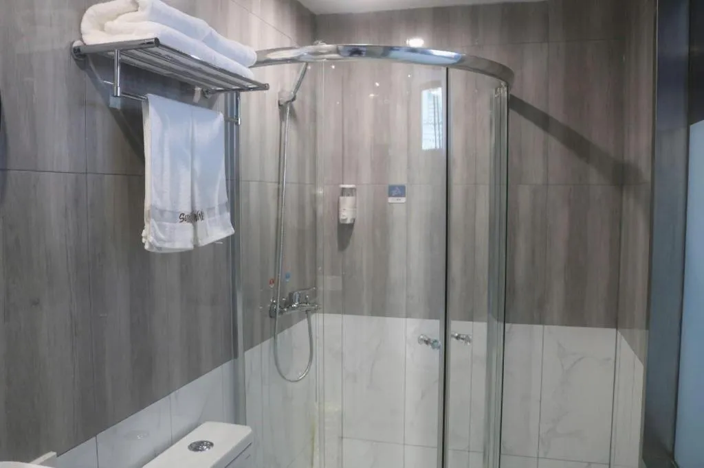 Thank Inn Hotel Anqing Guangcai Big Market Passenger Center