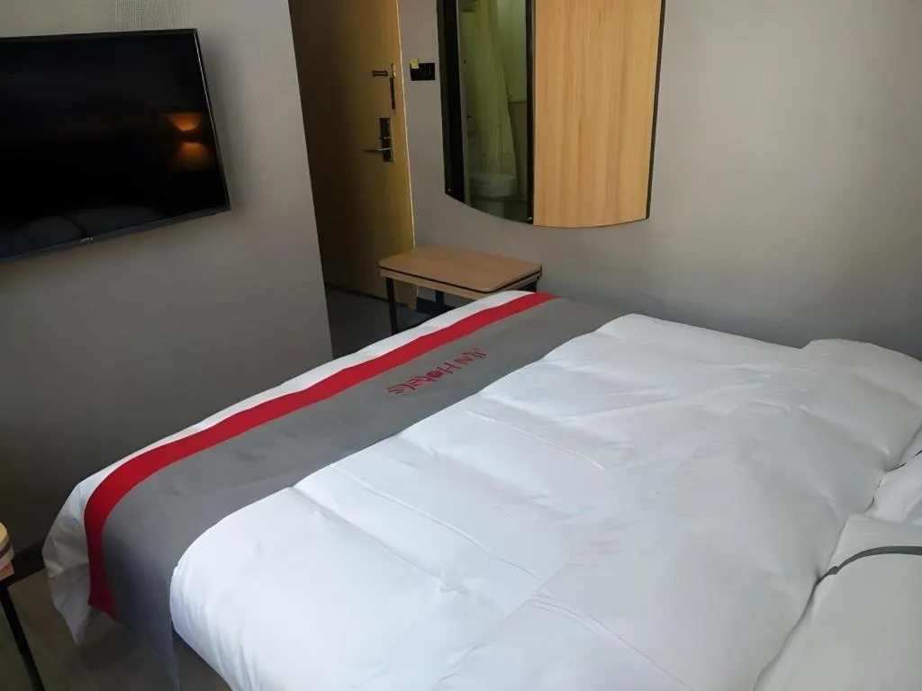 Bed in Jun Hotel Henan Sanmenxia Dennis Plaza