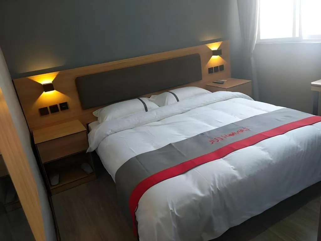 Bed in Jun Hotel Henan Sanmenxia Dennis Plaza