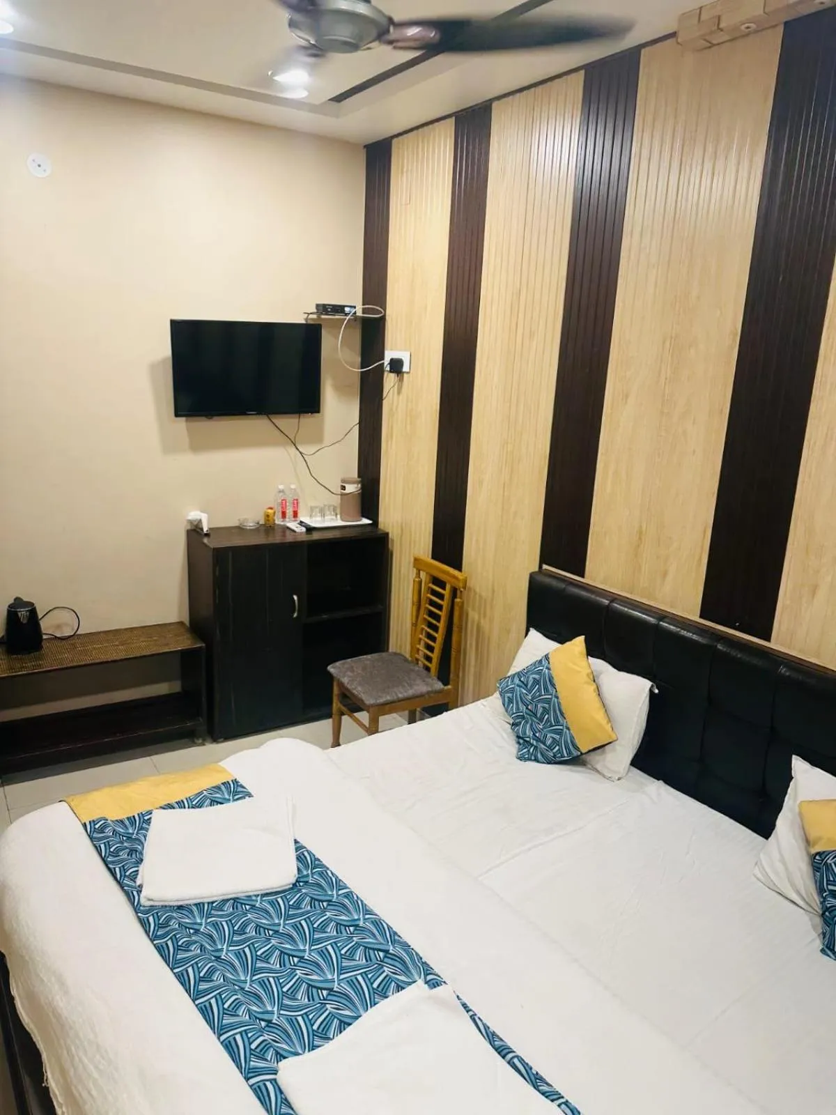 TV and multimedia, Bed in HOTEL DEVA INN