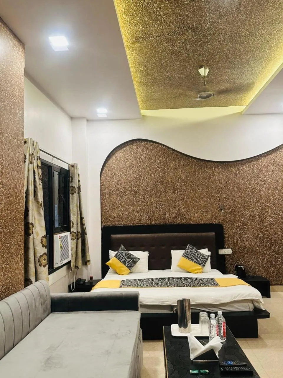 Photo of the whole room, Bed in HOTEL DEVA INN