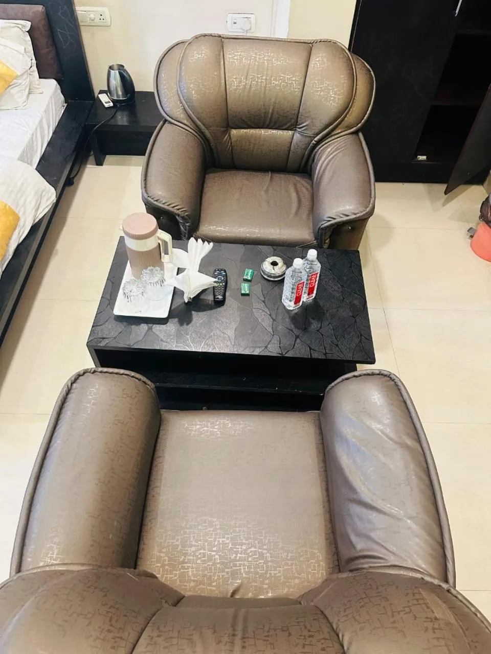 Seating area in HOTEL DEVA INN