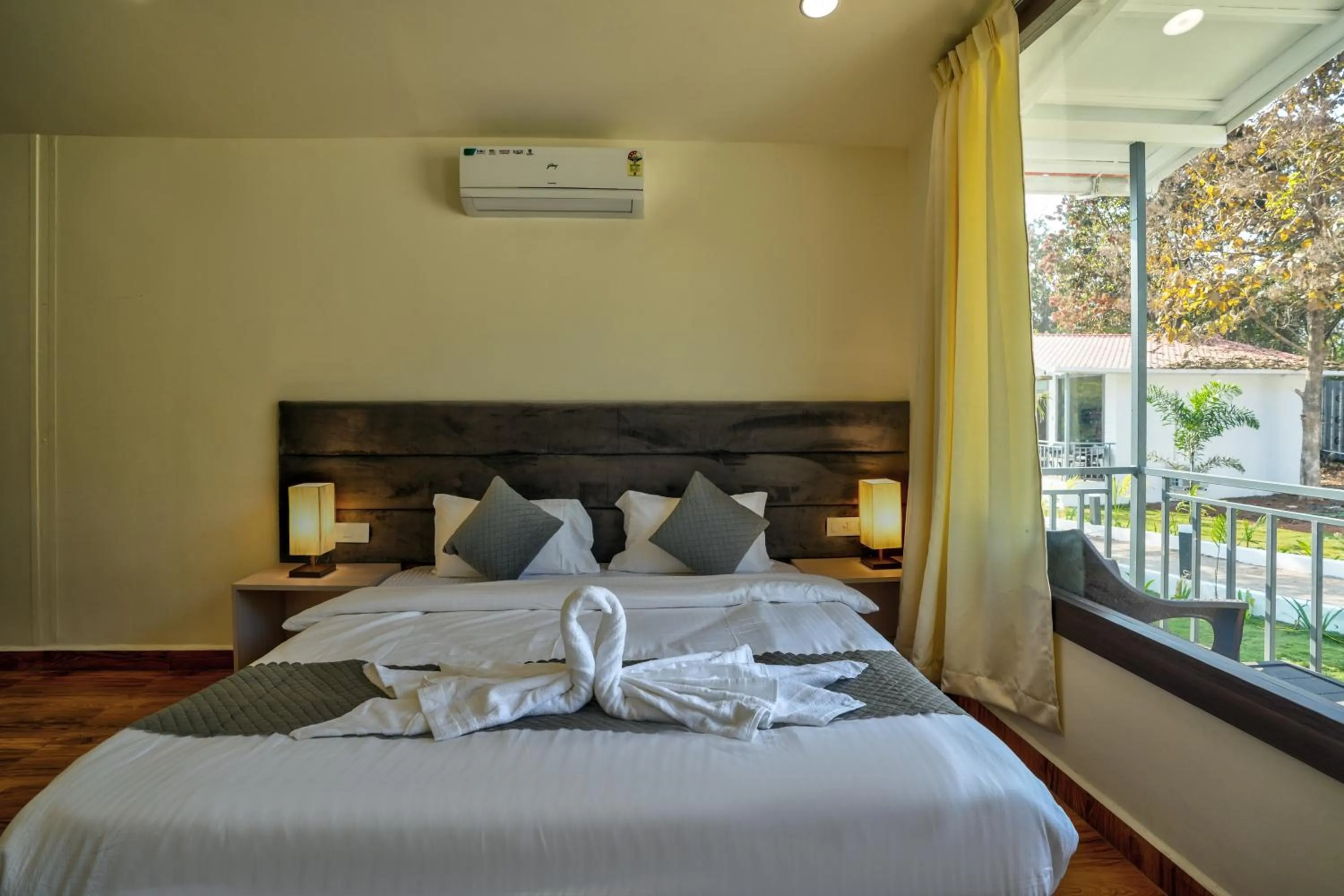 Photo of the whole room, Bed in Amore Serenity Resort