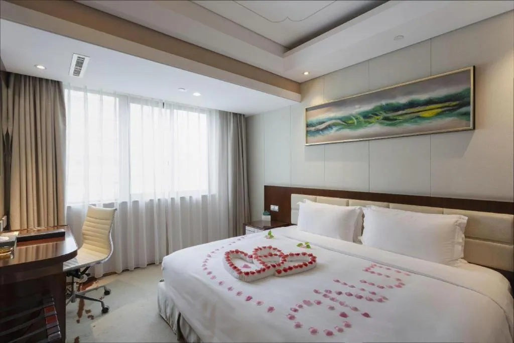 Bed in Xingtai Yuehai Hotel