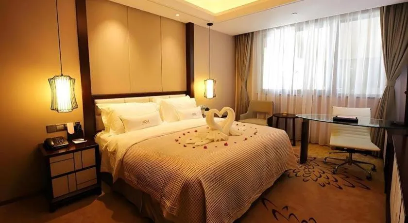 Bed in Xingtai Yuehai Hotel