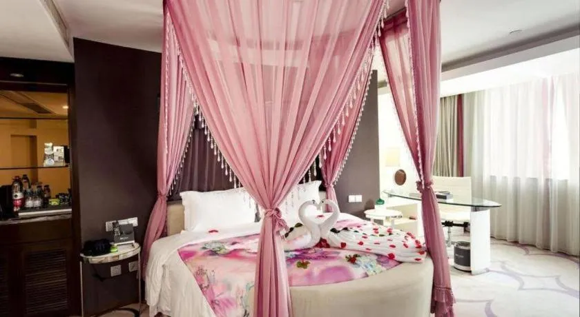 Bed in Xingtai Yuehai Hotel