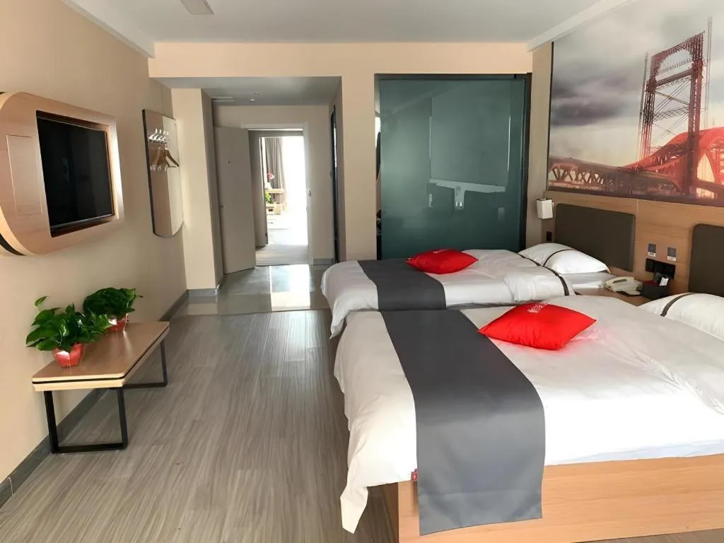 Bed in Thank Inn Hotel Shandong Heze Mudan District Bayi Road Pedestrian Street