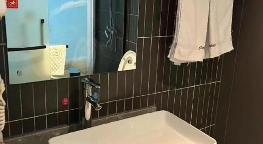 Thank Inn Hotel Shandong Heze Mudan District Bayi Road Pedestrian Street