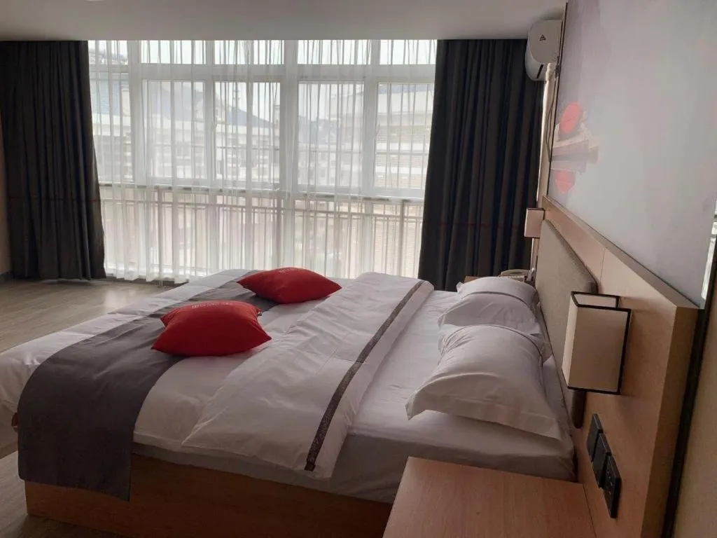 Bed in Thank Inn Hotel Shandong Heze Mudan District Bayi Road Pedestrian Street