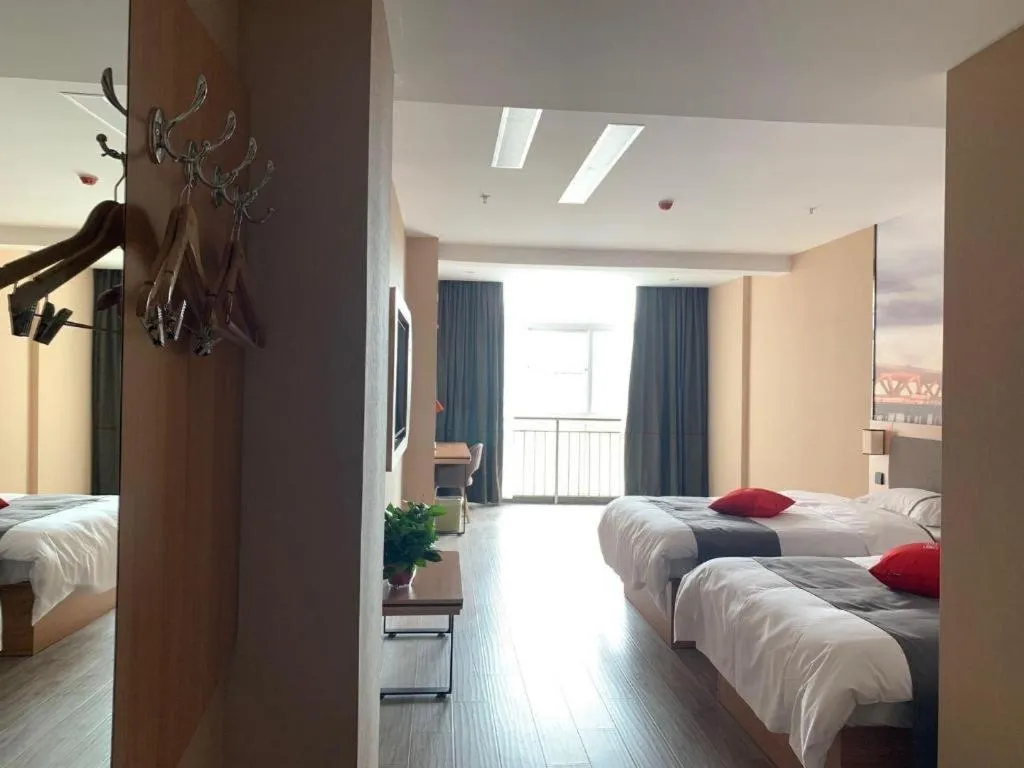 Bed in Thank Inn Hotel Shandong Heze Mudan District Bayi Road Pedestrian Street