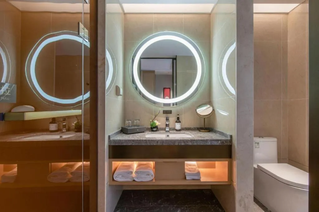 Echeng Hotel Nanning Huqiu Metro Station