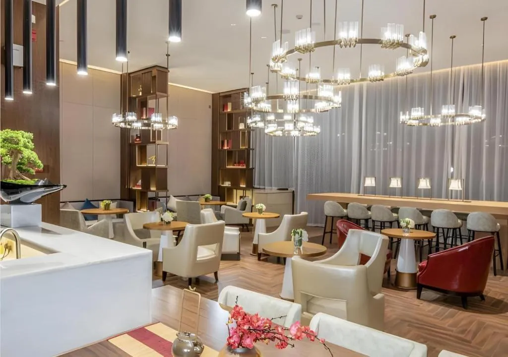 Echeng Hotel Nanning Huqiu Metro Station