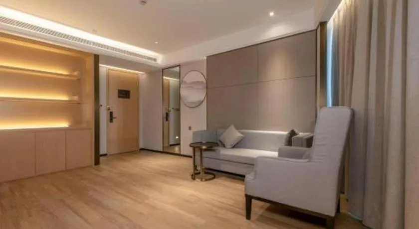 Echeng Hotel Nanning Huqiu Metro Station