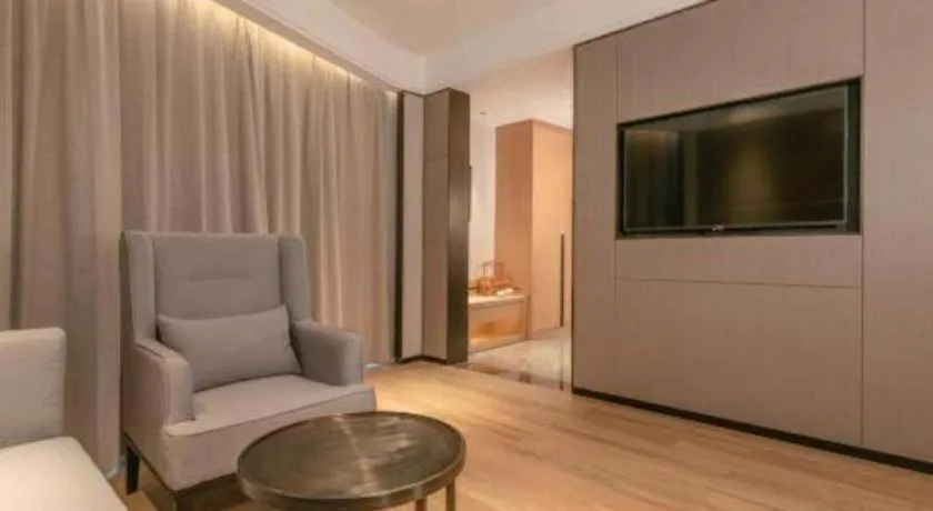 Echeng Hotel Nanning Huqiu Metro Station