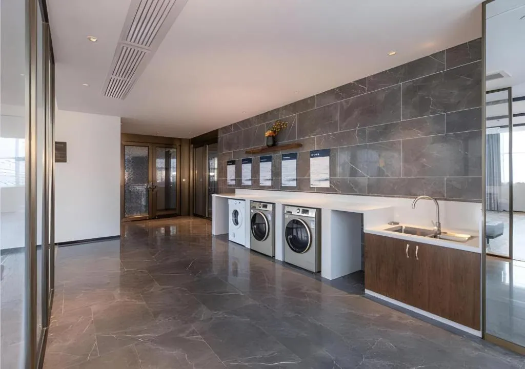 Echeng Hotel Nanning Huqiu Metro Station